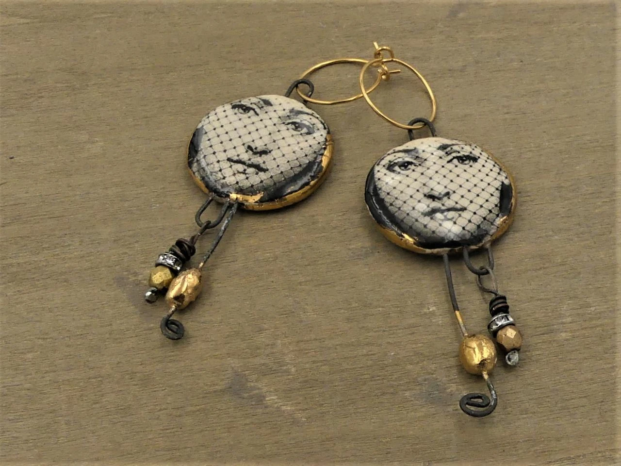 Boucles d'oreilles originales, fait main, céramique, rondelle strass